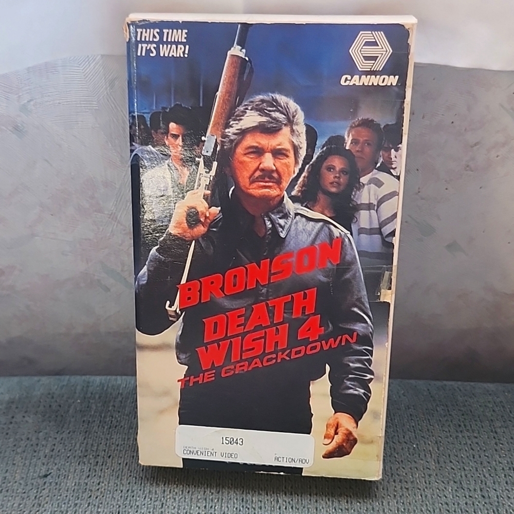 VHS TAPE - Charles Bronson DEATH WISH ACTION MOVIE in Original Paper Sleeve